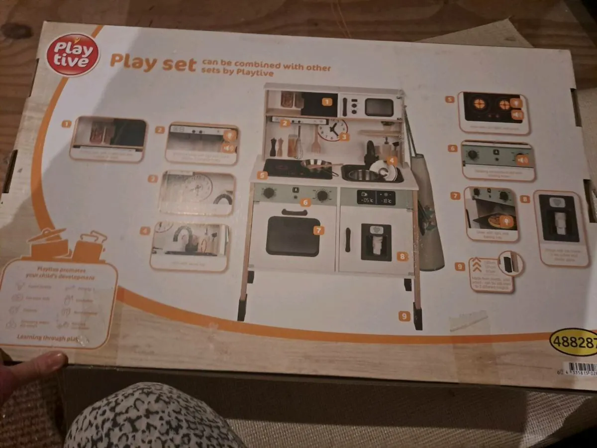 Toy Kitchen & 3 boxes of accessories BRAND NEW - Image 2
