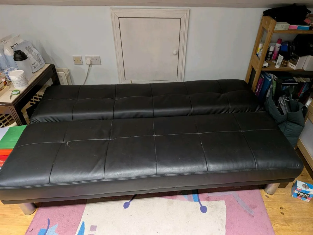 Couch - Image 4