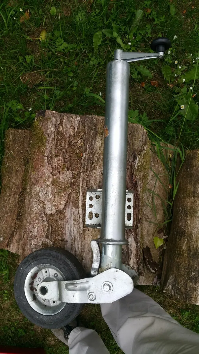 Trailer Automatic Jockey Wheel - Image 1