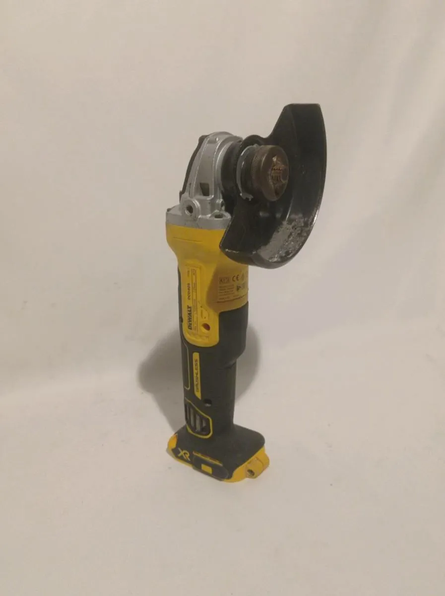 DeWalt Cordless Grinder - Image 4
