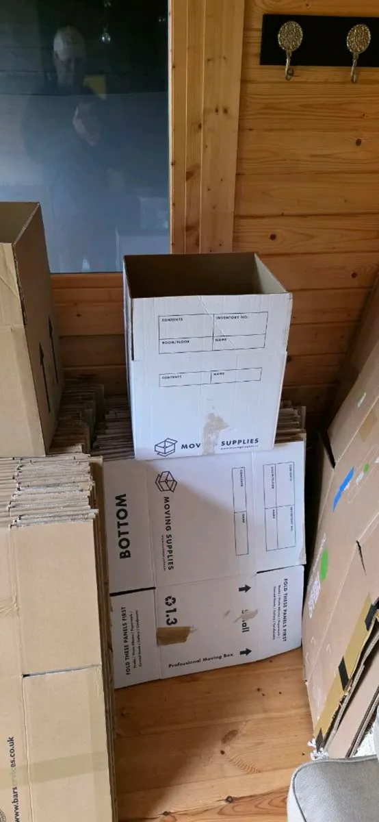 Moving boxes - like new - Image 4