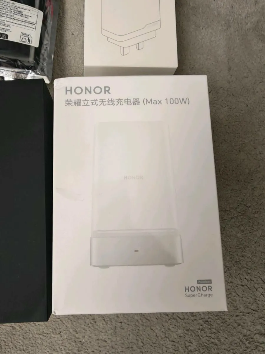 HONOR MAGIC V5 Bundle - Image 2