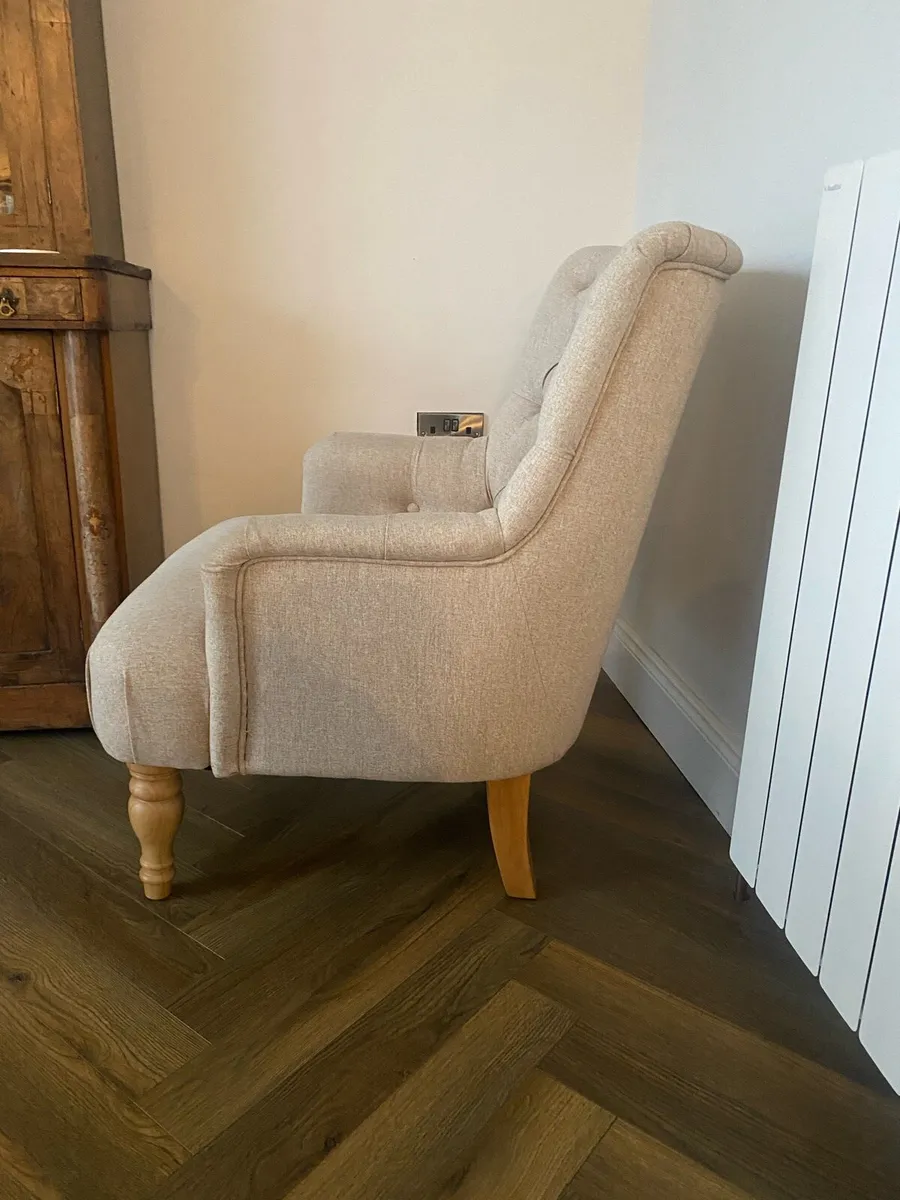 Button back Armchair / Occasional Chair - Image 2