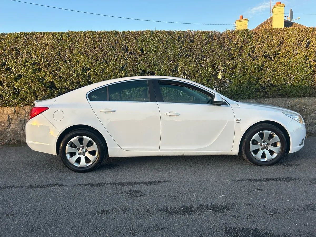 2012 Vauxhall Insignia 90,000kms! - Image 4
