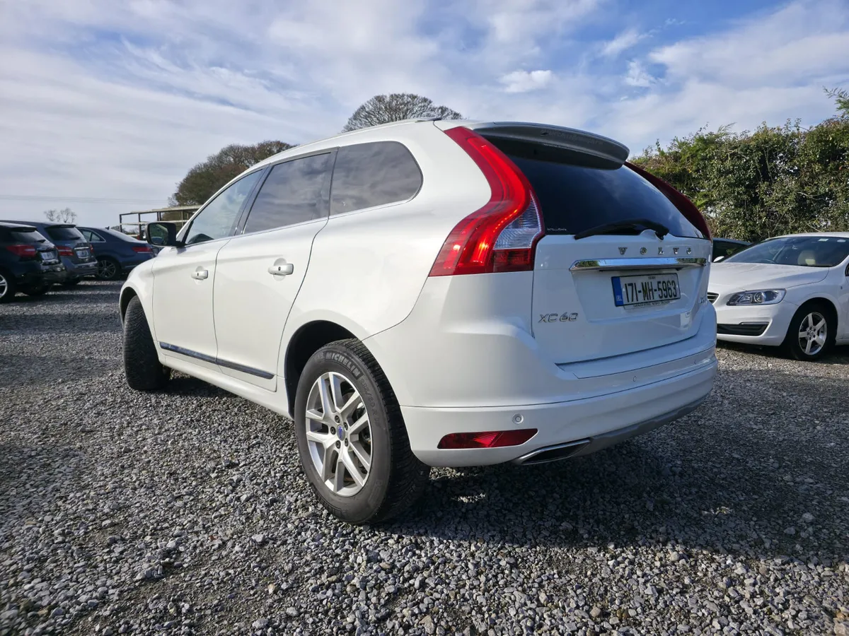2017 Volvo XC60 D4 Classic - Image 3
