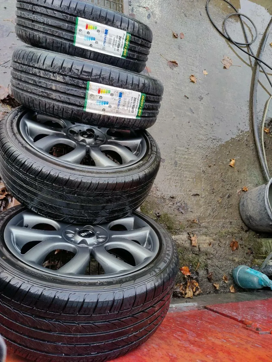 Mini  cooper Flame spoke alloys 17" - Image 2