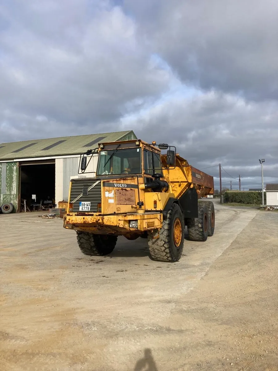 Dump truck - Image 1