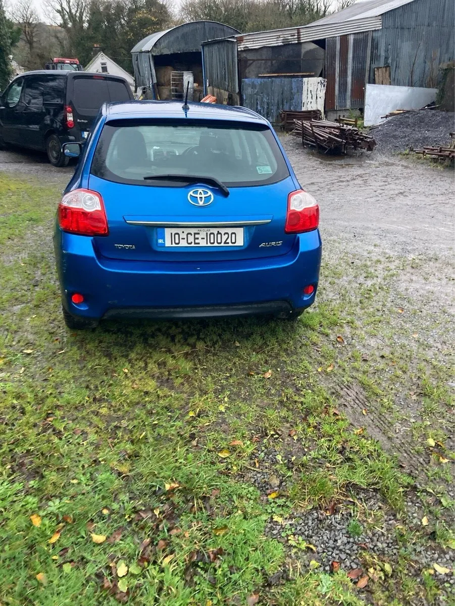 Toyota Auris 2010 - Image 4