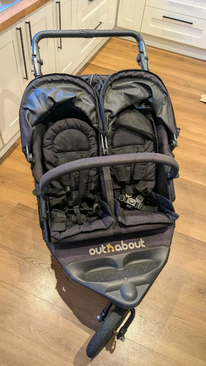 Out n About double buggy - Image 1