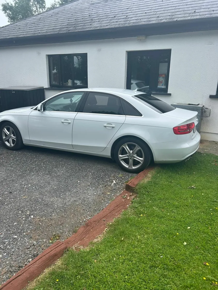 Audi A4 2015 - Image 4