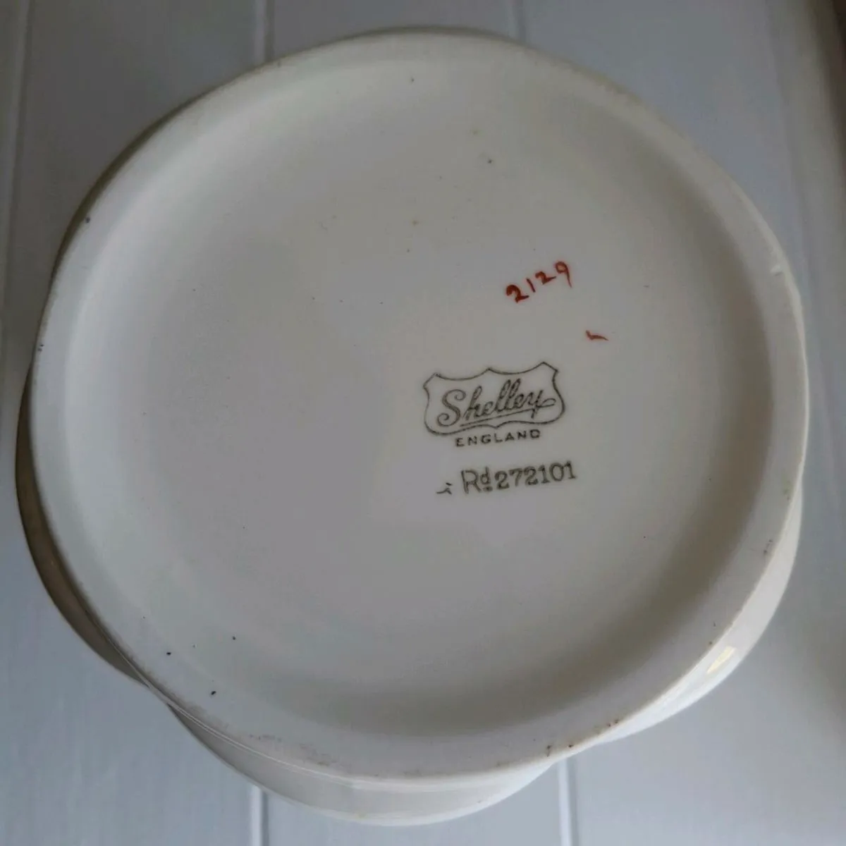 Shelley "Dainty" Water Jug - Image 3