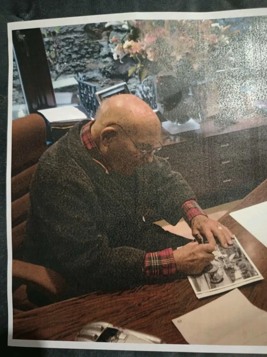 Sir Sterling Moss Framed Picture - Image 4