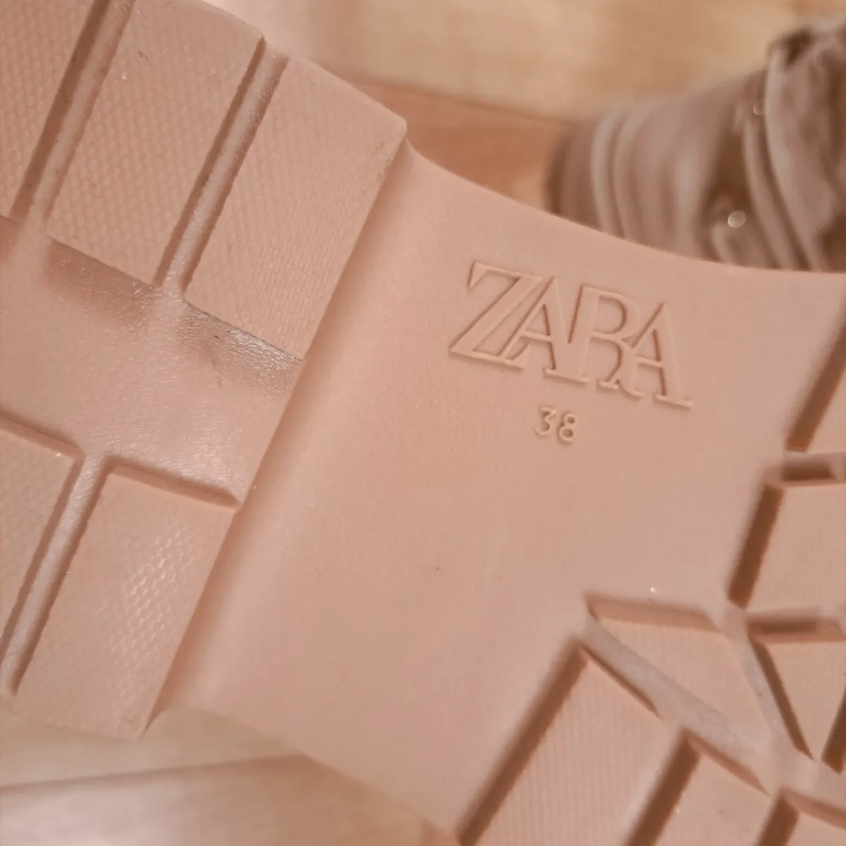 Zara Beige Quilted Platform Ankle Winter Boots 5UK - Image 3