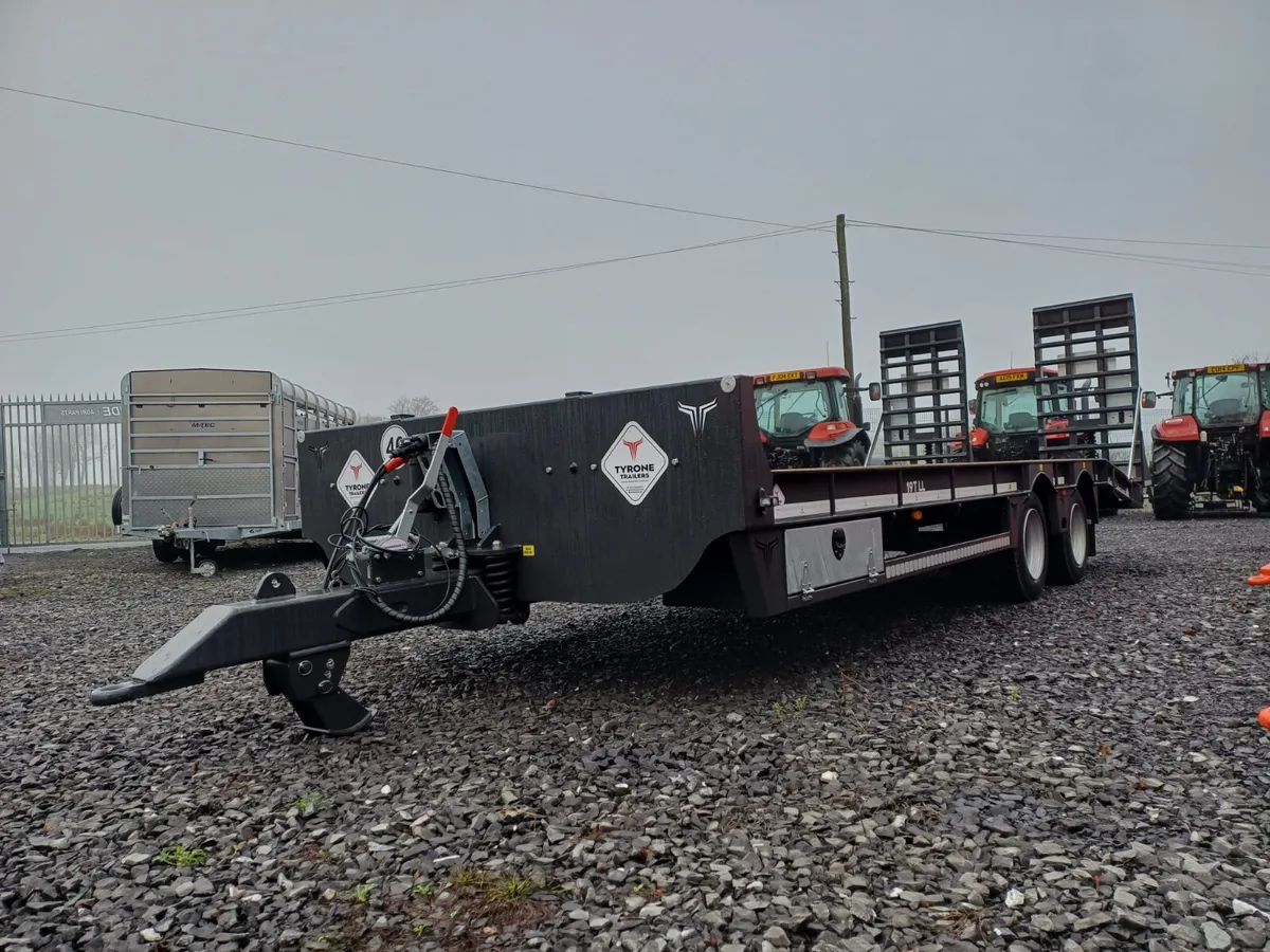 19 Ton Low Loader - Image 1