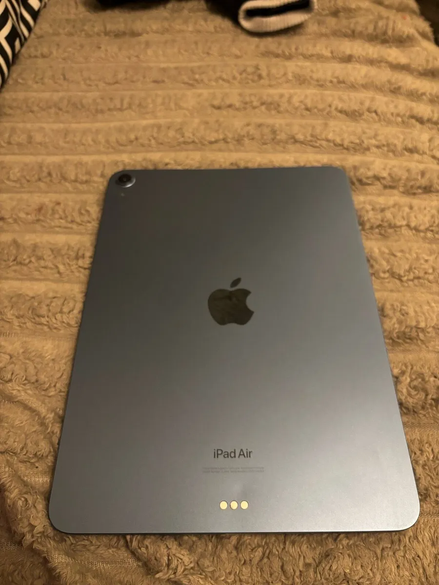 iPad Air 5. (2022) 64 GB - Image 1