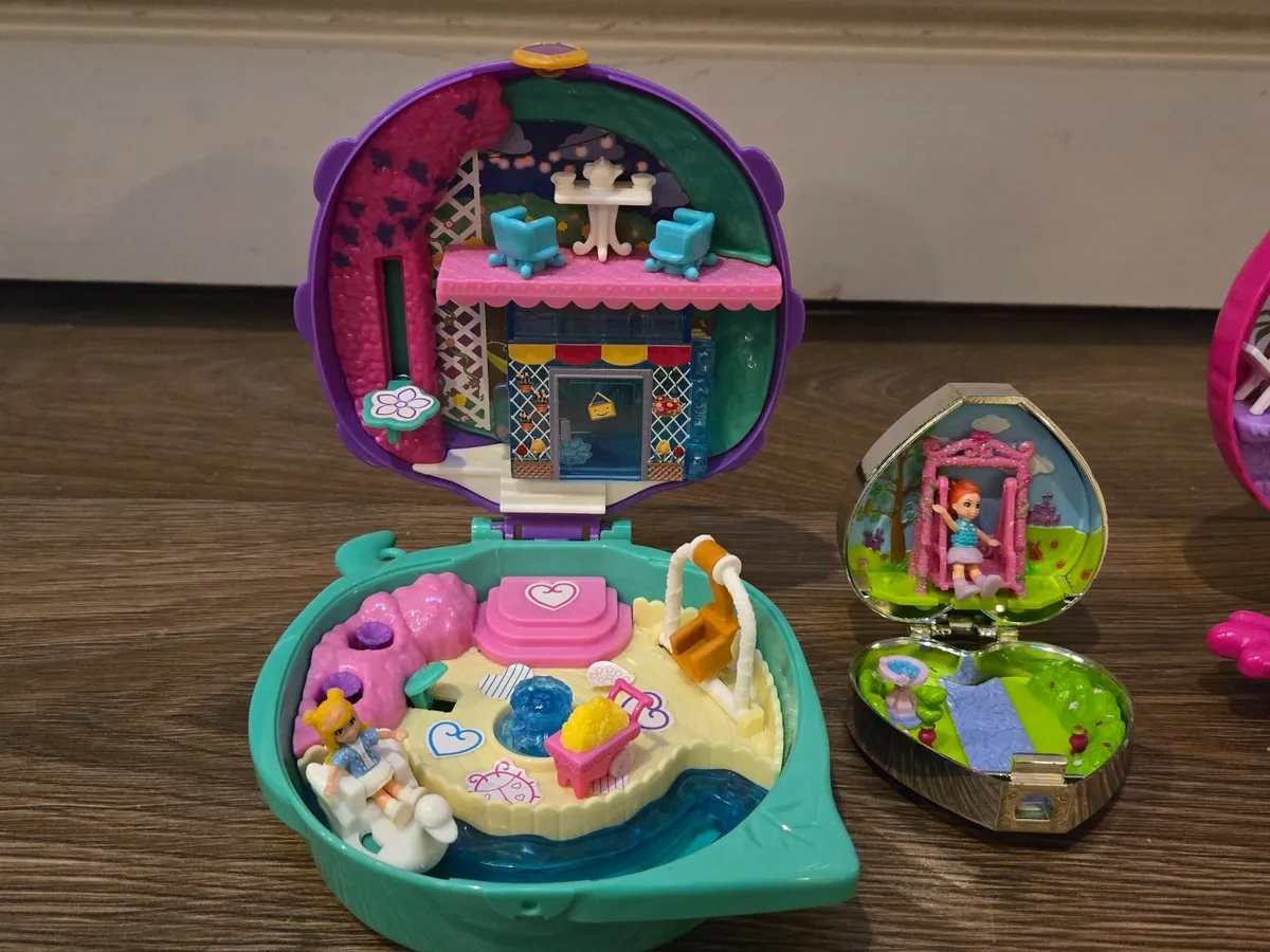 OMG dolls, Polly Pockets, Lego Dots bracelet - Image 2