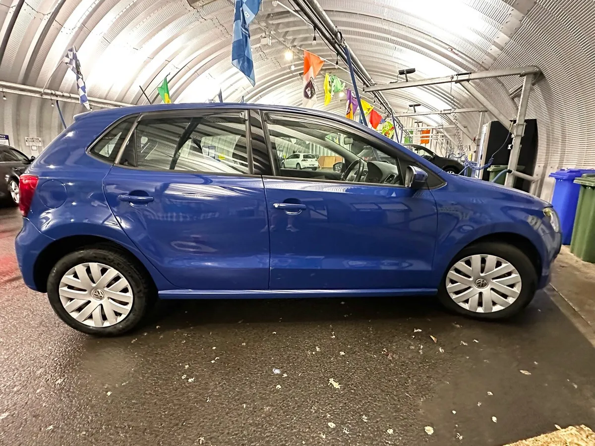 131 Blue Volkswagen Polo - Image 3