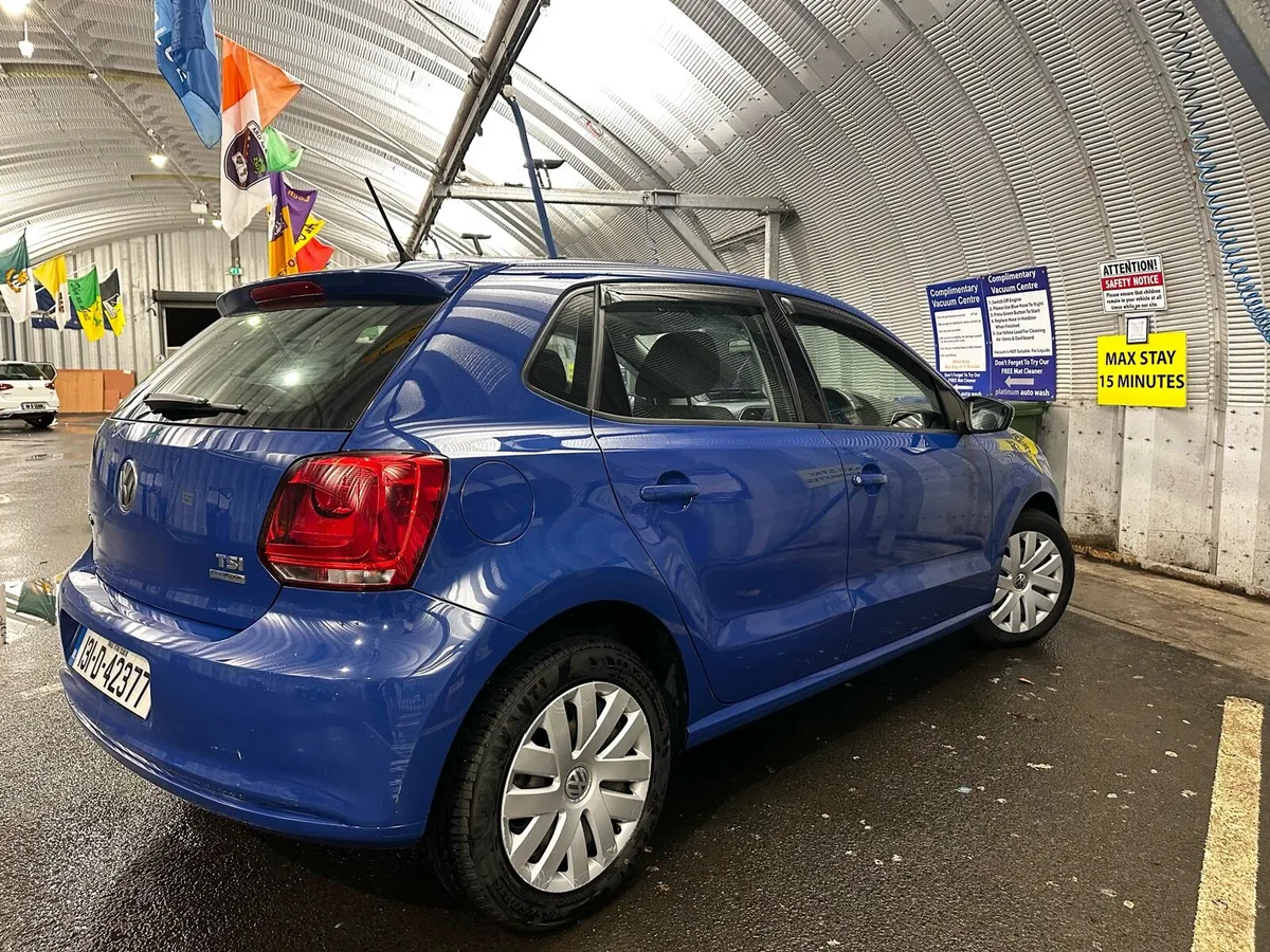 131 Blue Volkswagen Polo - Image 4