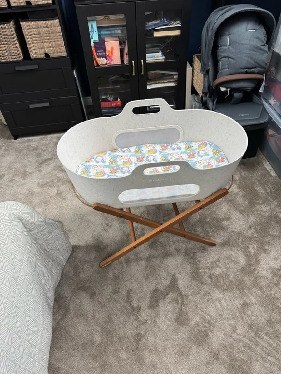 SnuzBaskit Barley Moses basket and Stand - Image 1