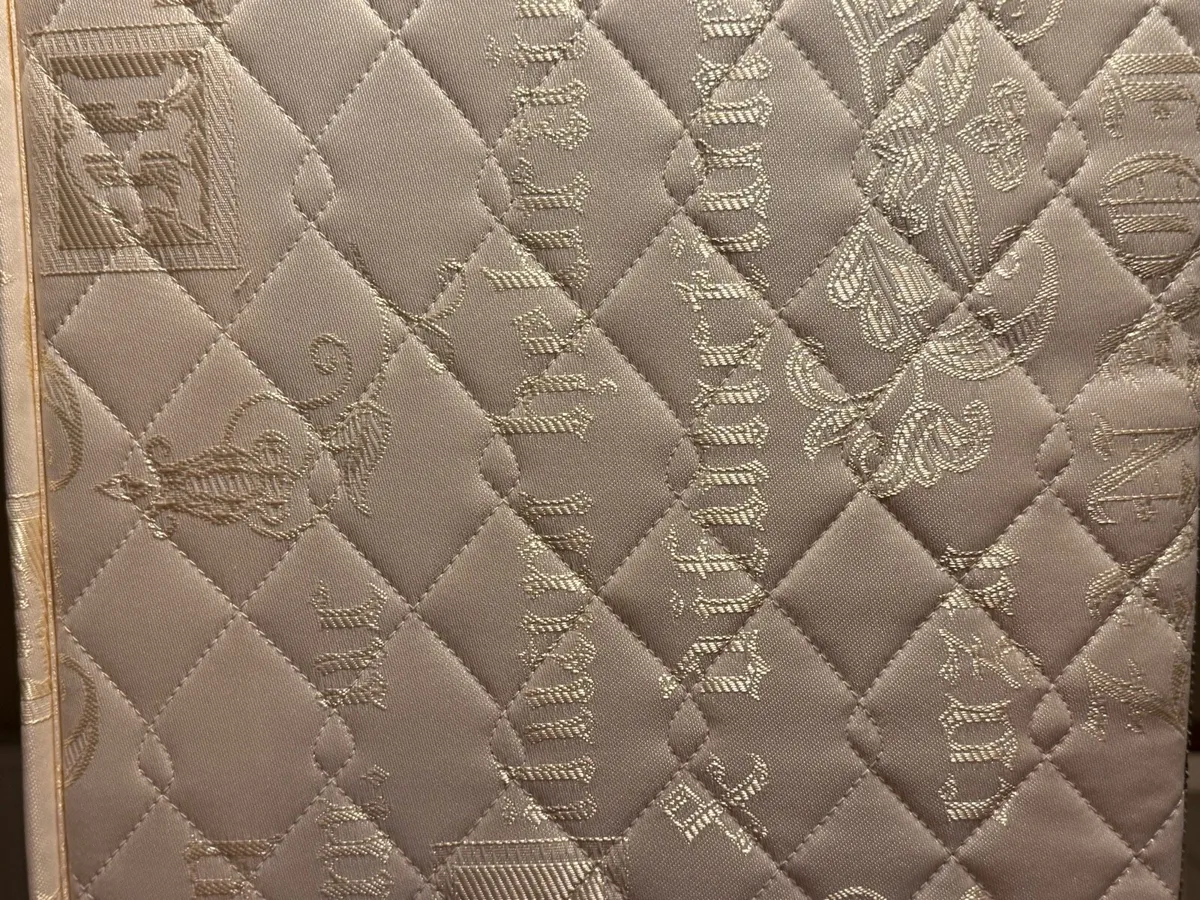 King Koil 6’ Bed Base - Image 1