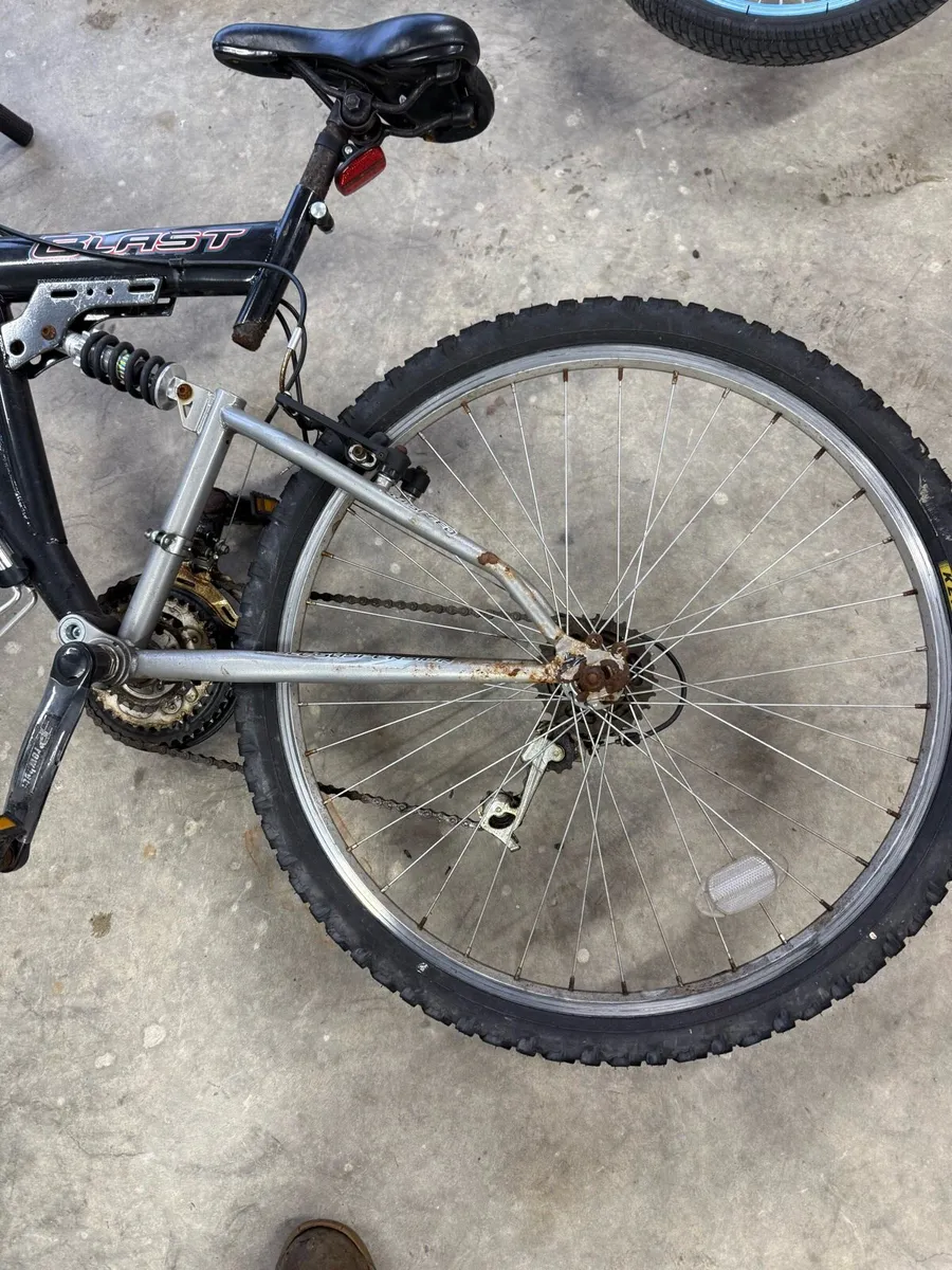 Mountain Bike - Image 4