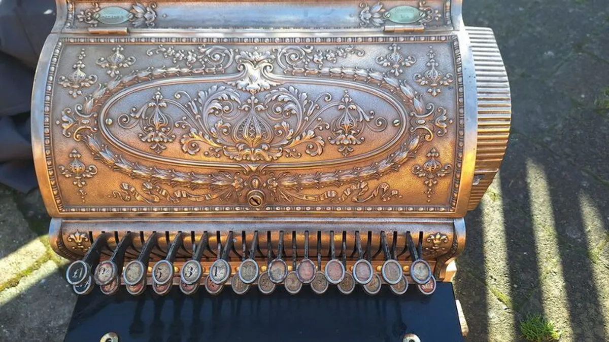 Vintage cash register - Image 3