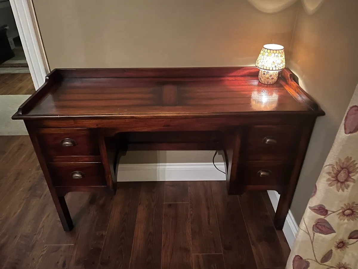 Home office desk - Image 1