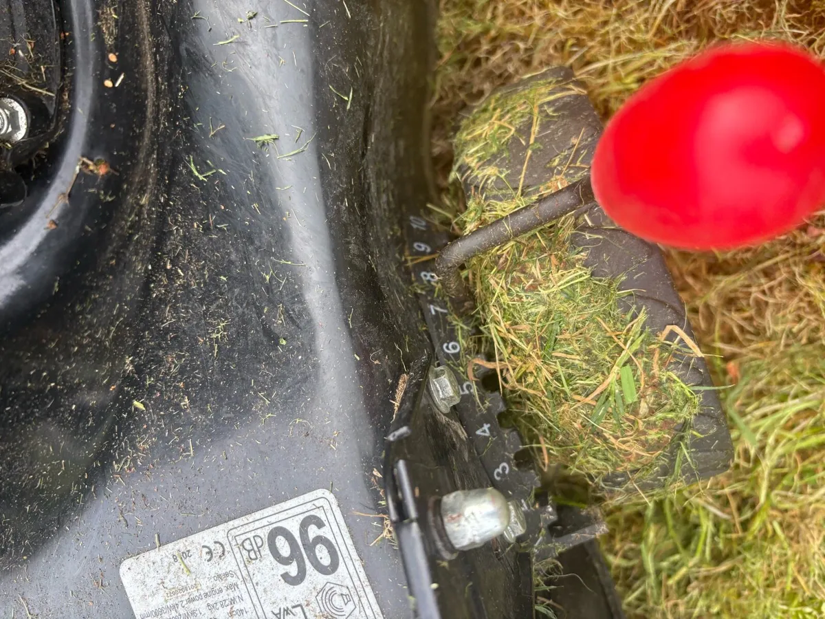 Pro-Lawn 46cm 140cc lawn mower - Image 3