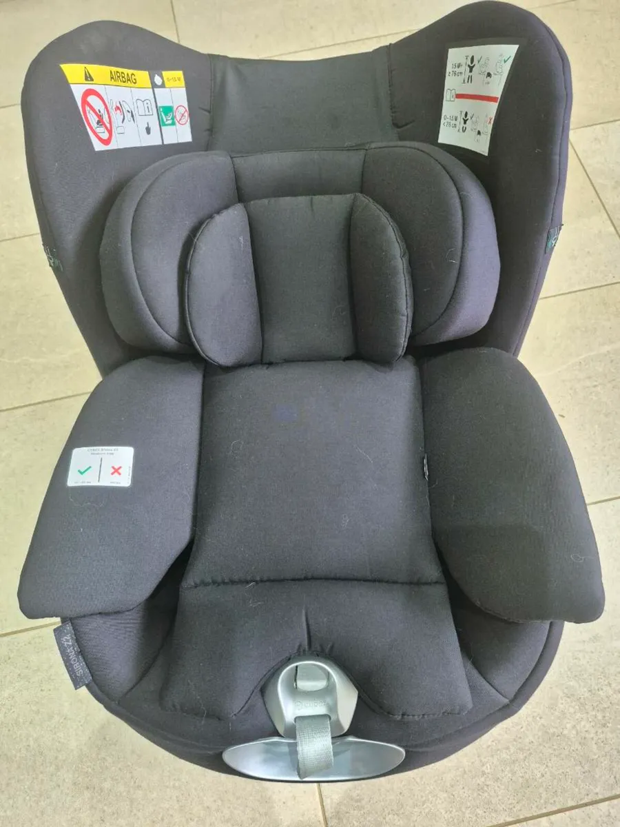 Cybex Sirona Z2 with Base - Image 2