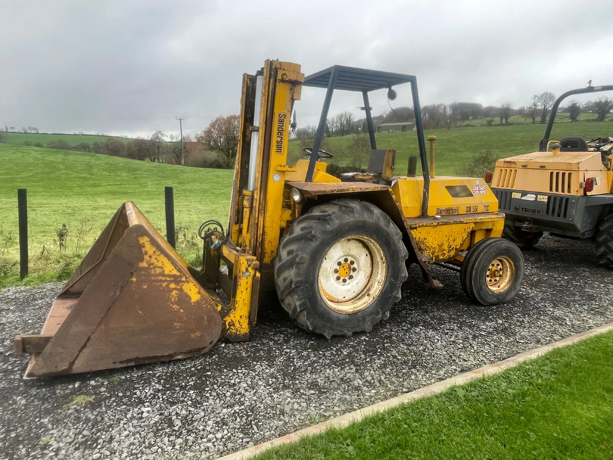 Sanderson rough terrain forklift - Image 1