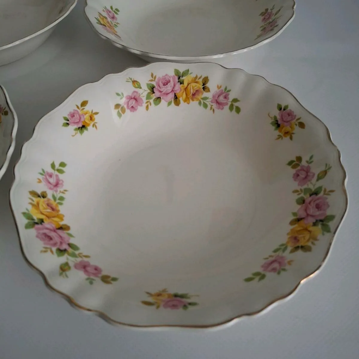 J & G Meakin Tureen, Platter and Bowls - Image 3
