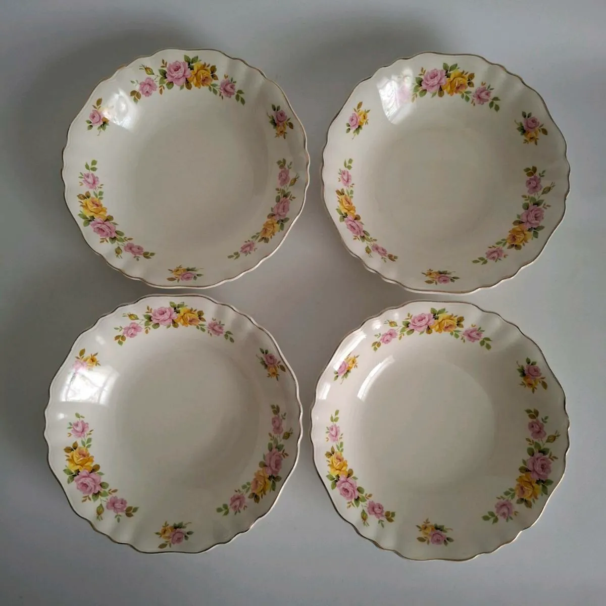 J & G Meakin Tureen, Platter and Bowls - Image 4