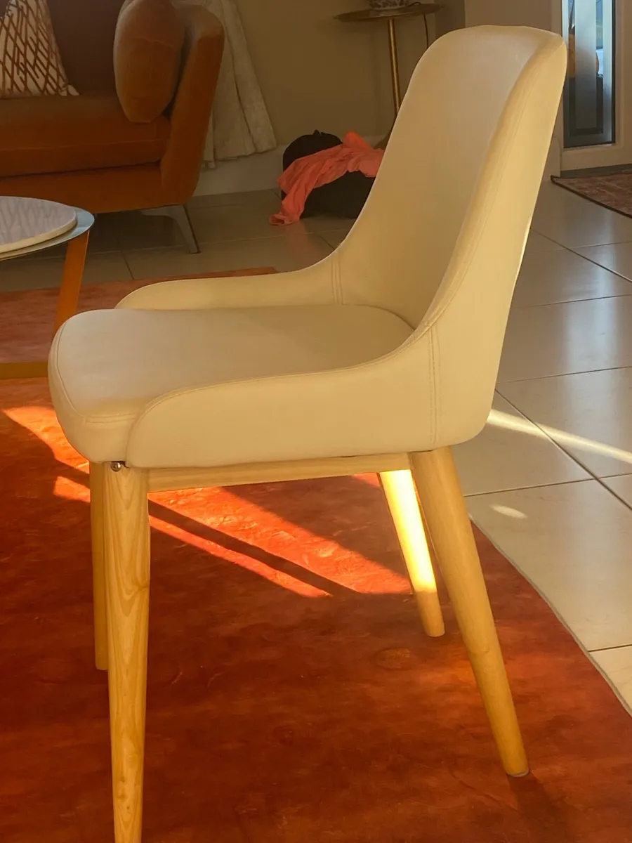 Dining room chairs - Image 3