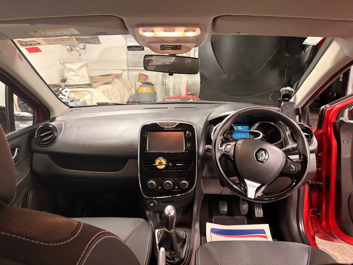 2015 Renault Clio Dynamique - Image 4