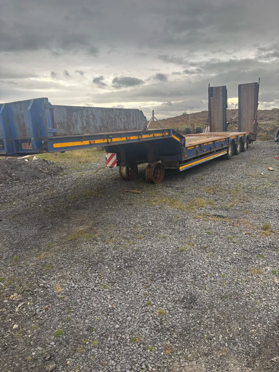 Low loader - Image 1