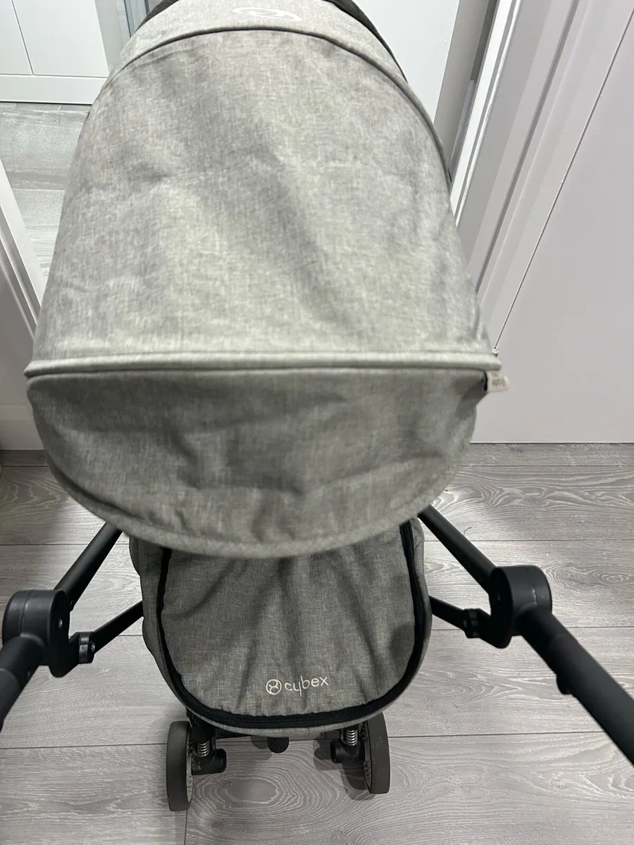 Cybex eezy Twist buggy and car seat - Image 3