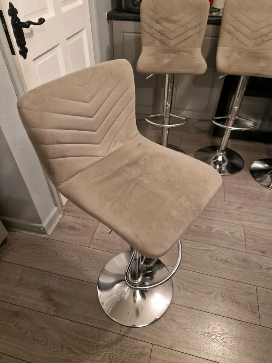 4 high stools mushroom colour - Image 2