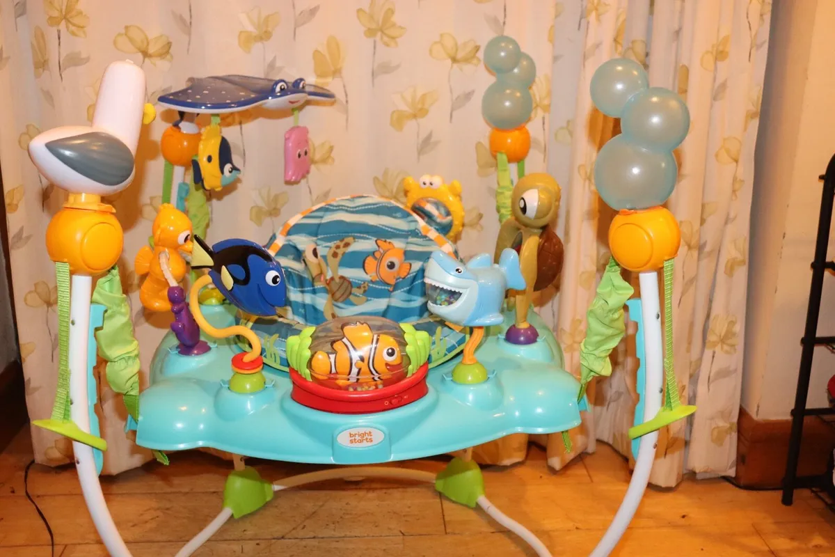 Bright Starts Disney Finding Nemo Sea of Activitie - Image 3