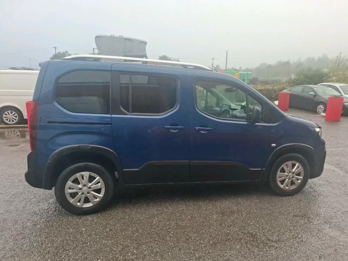 Wheelchair - Image 2