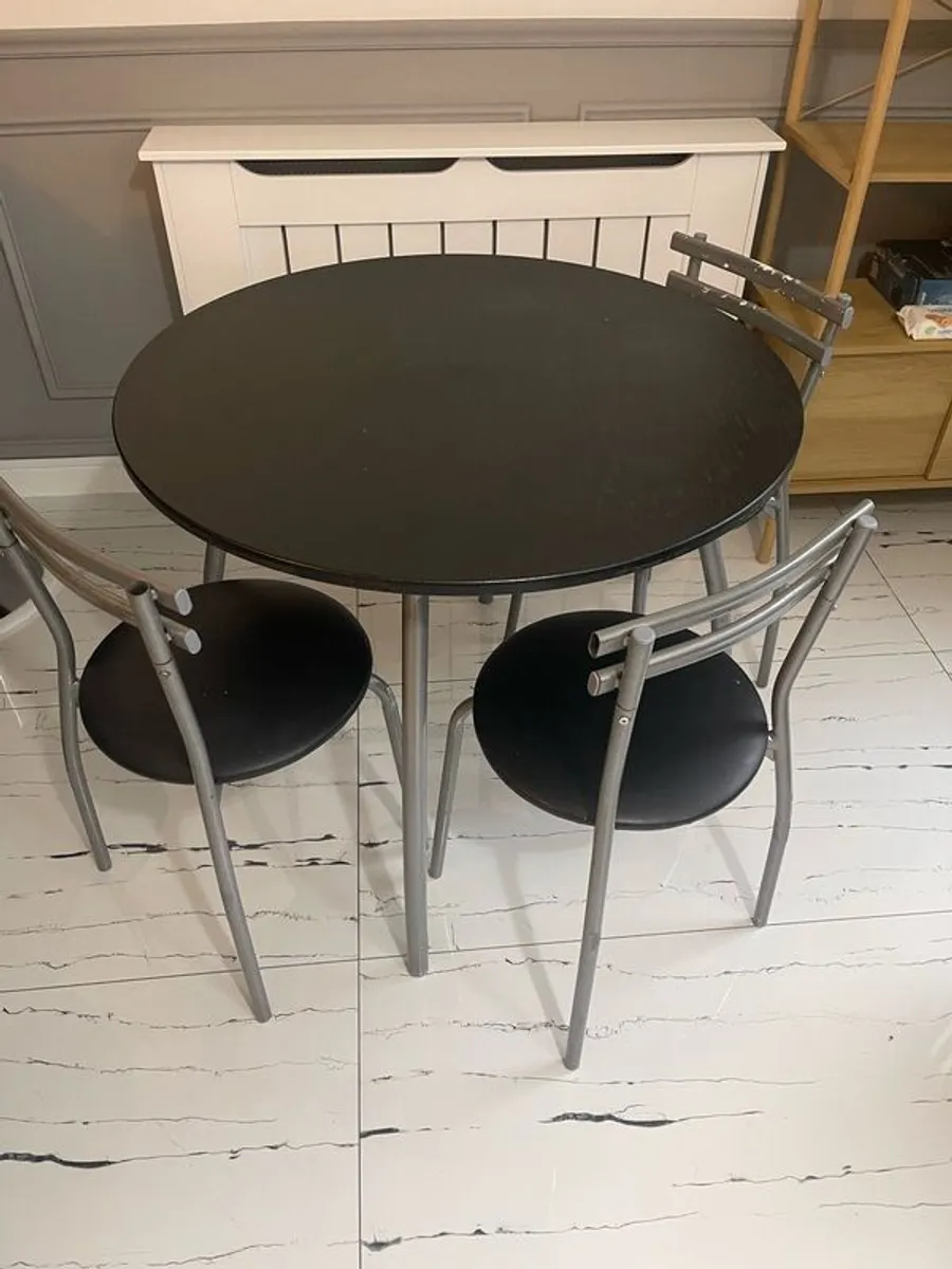 Dining table for kitchen ( 3 chairs ) - Image 2