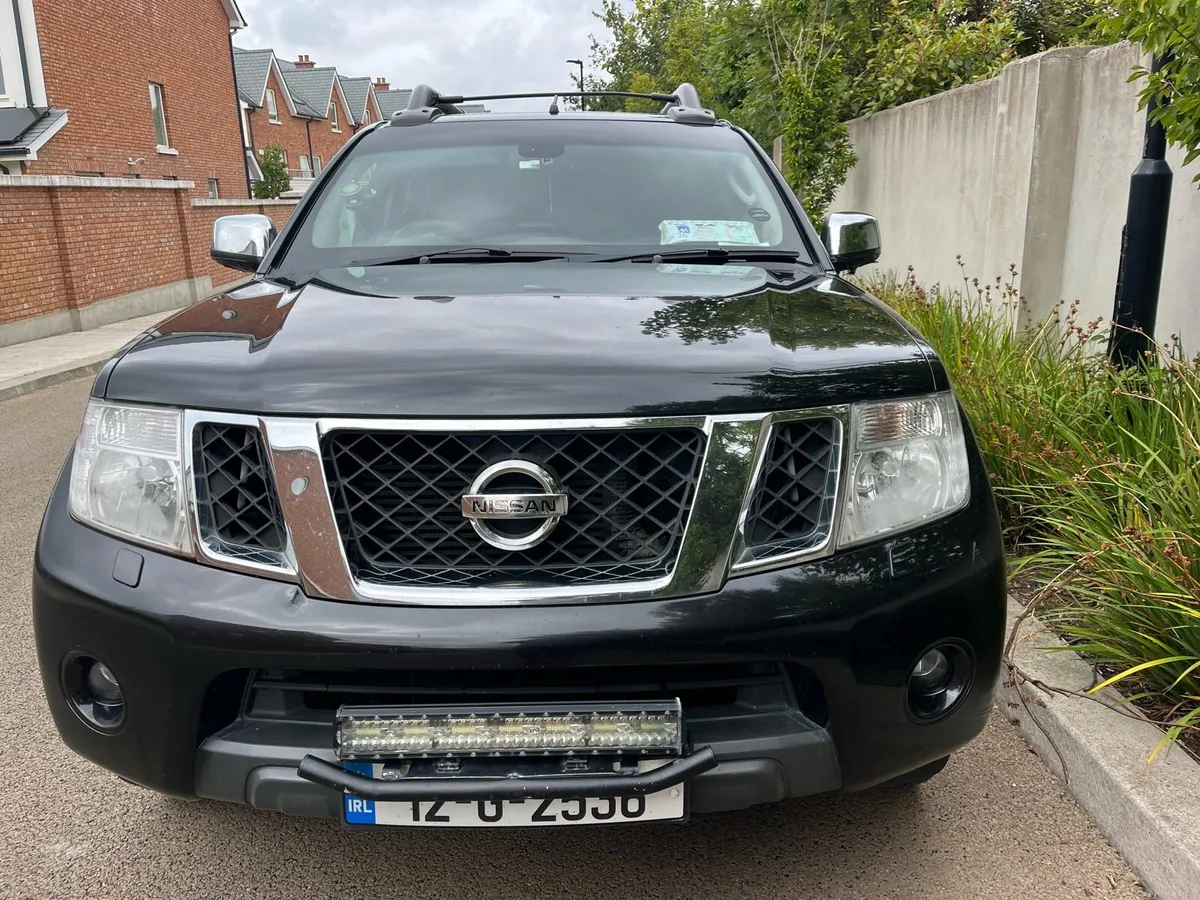 Nissan Navara D40 Automatic - Image 2