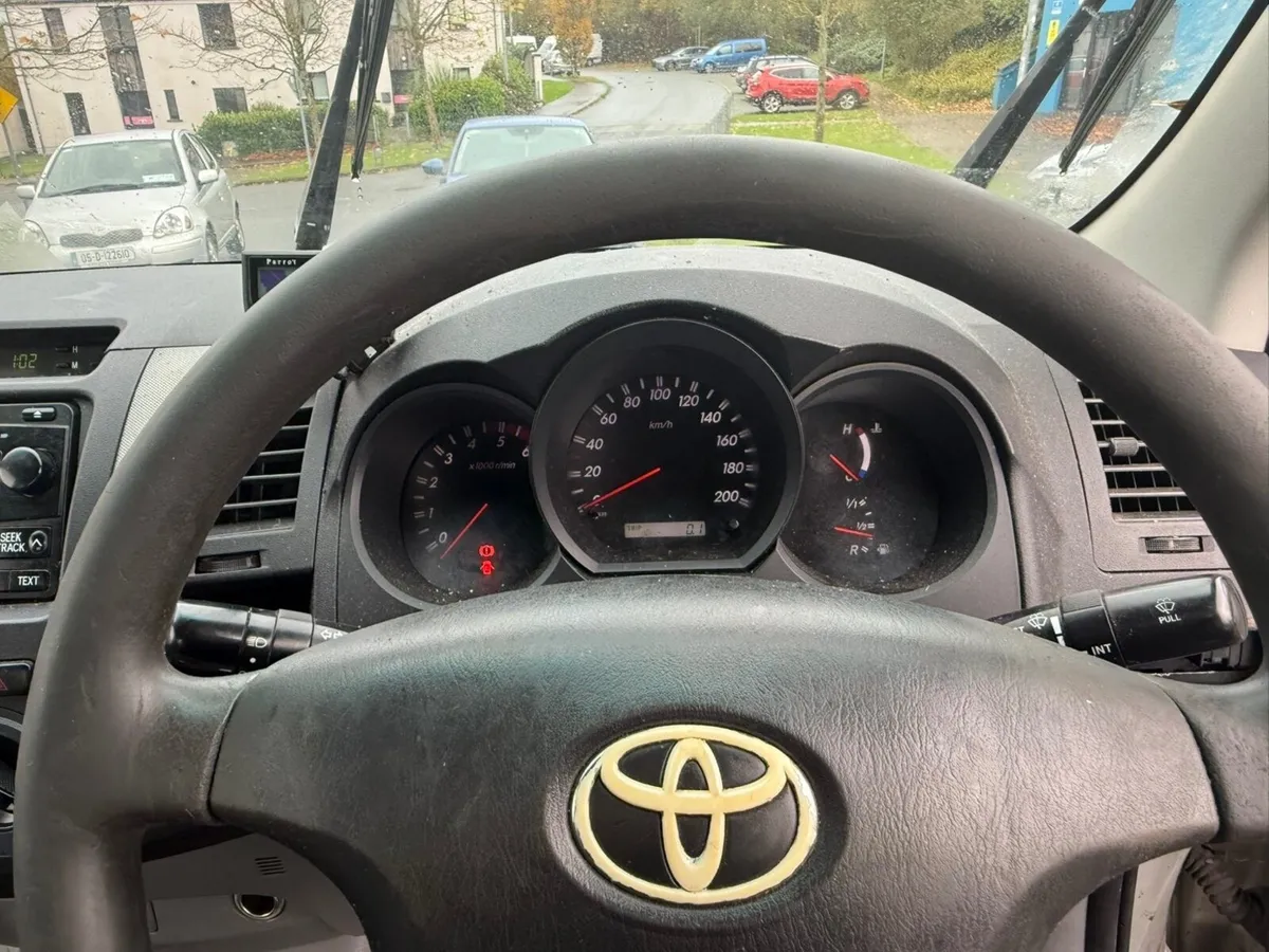 Toyota Hilux 2009 - Image 3