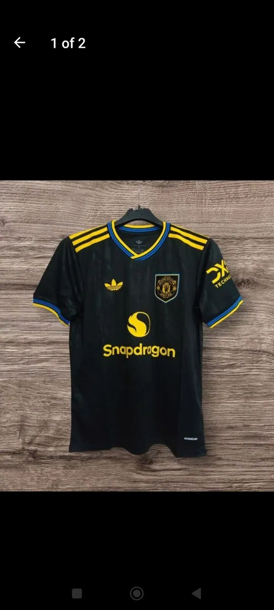 MAN UTD ( 3RD ) JERSEY , SIZE ,M , L . - Image 1