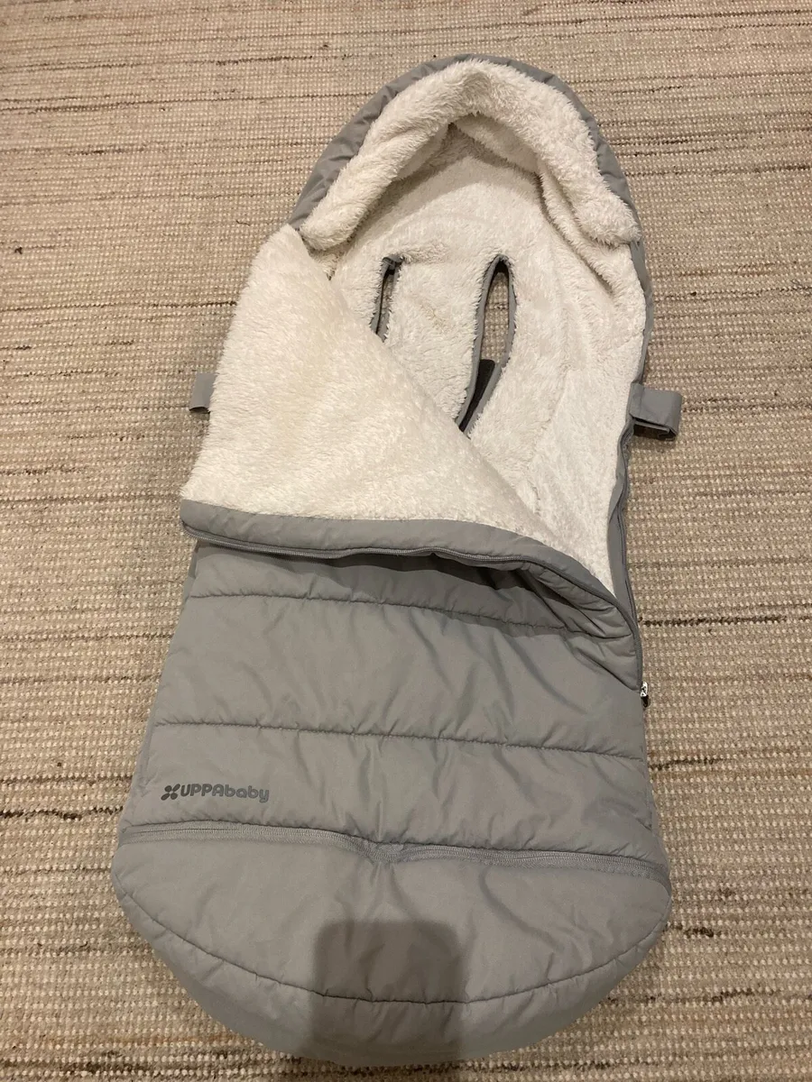 Uppababy Vista Footmuff - Like New - Image 3