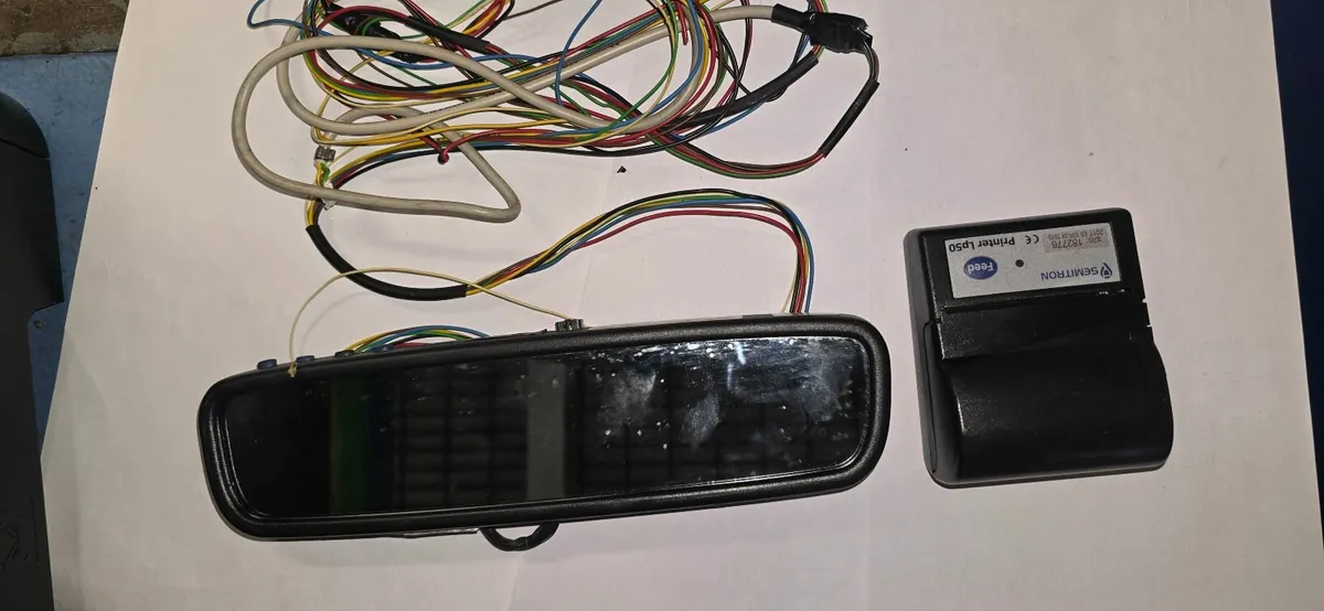 TAXI METERS AND ROOF SIGNS (USED) - Image 2