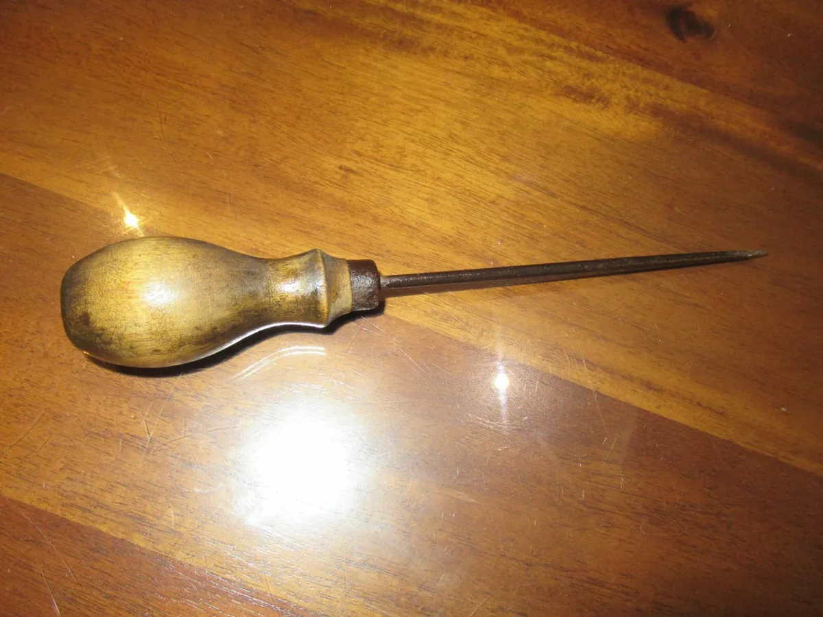 antique vintage LEATHER TOOLS horse cottage pub - Image 4