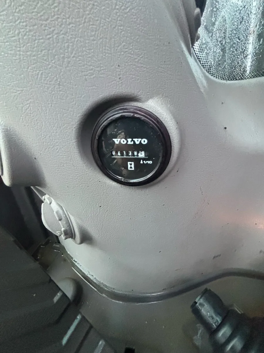 Volvo EC140 - Image 4