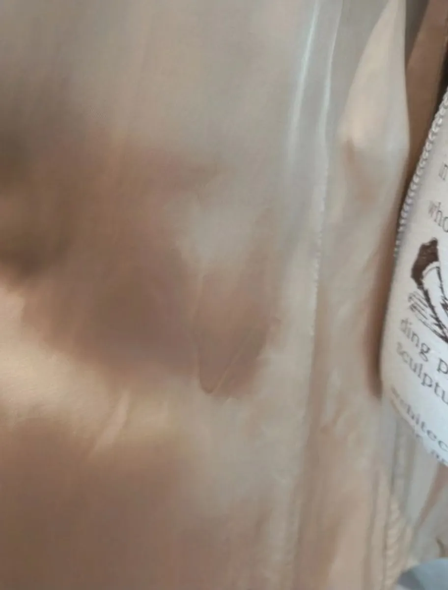 Beautiful camel coloured "Benetton"  lined coat. - Image 4