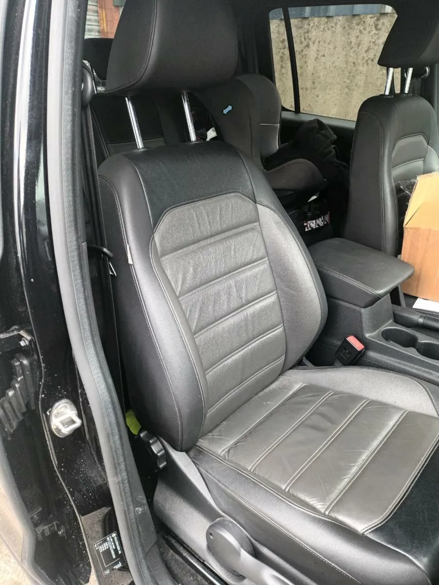 2020 AMAROK BLACK EDITION V6 - Image 4