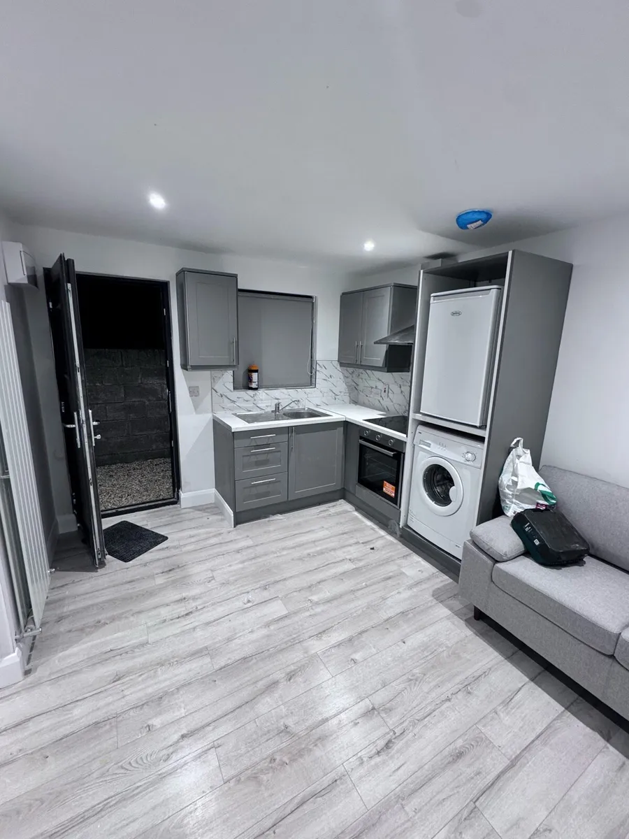 2 Bed Granny Flat for Rent - Image 4